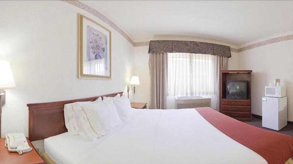 Holiday Inn Express Show Low By Ihg מראה חיצוני תמונה