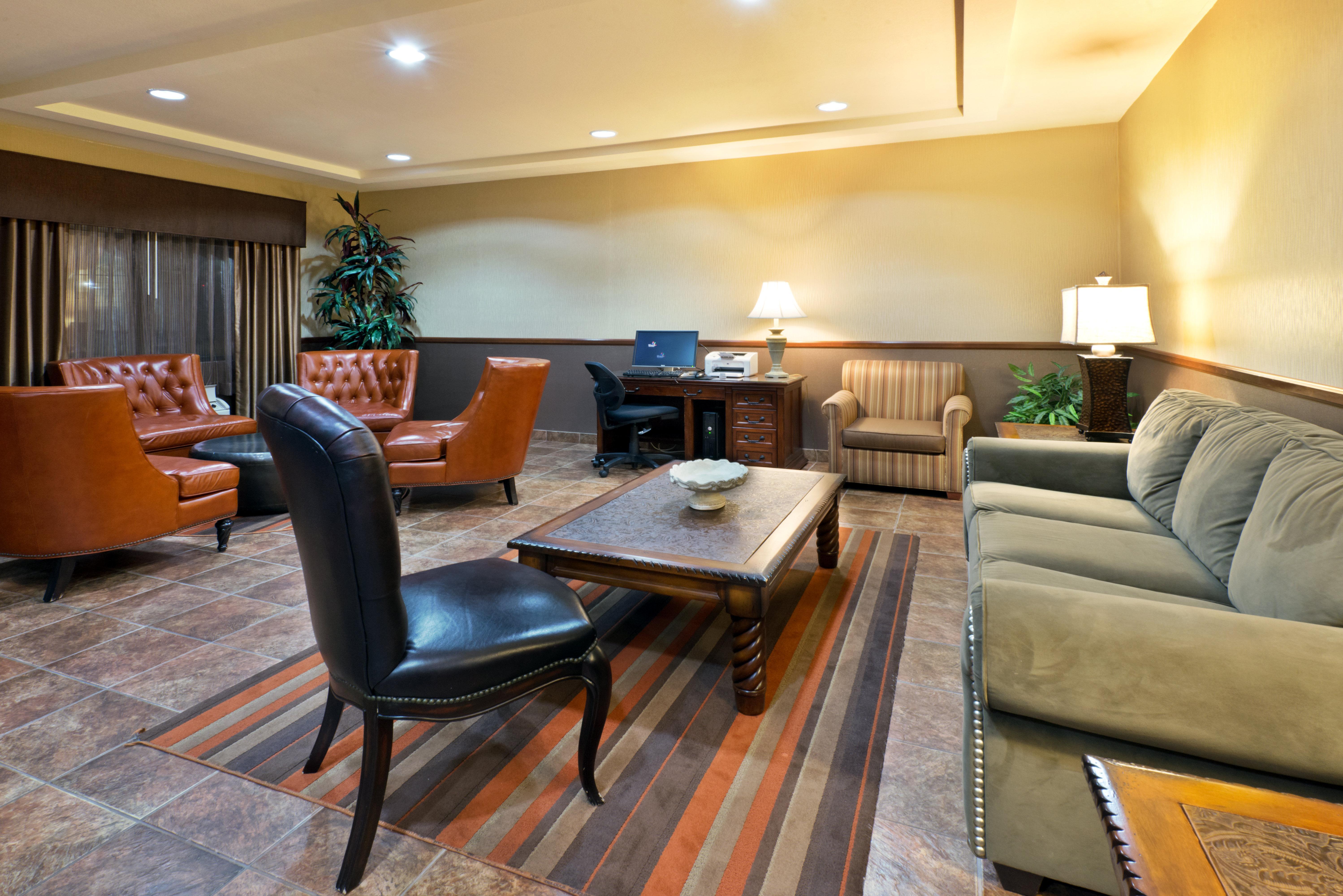 Holiday Inn Express Show Low By Ihg מראה חיצוני תמונה