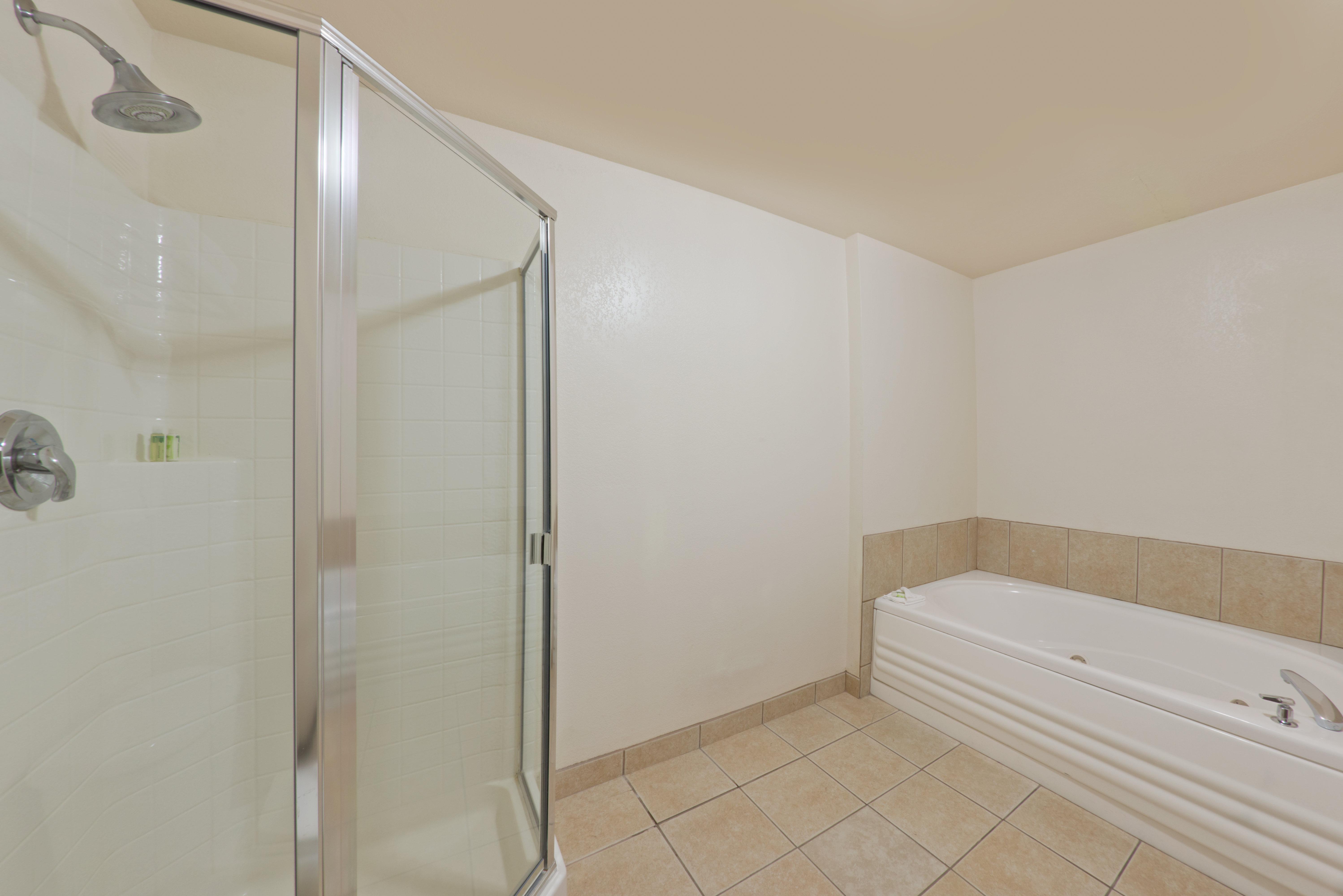 Holiday Inn Express Show Low By Ihg מראה חיצוני תמונה