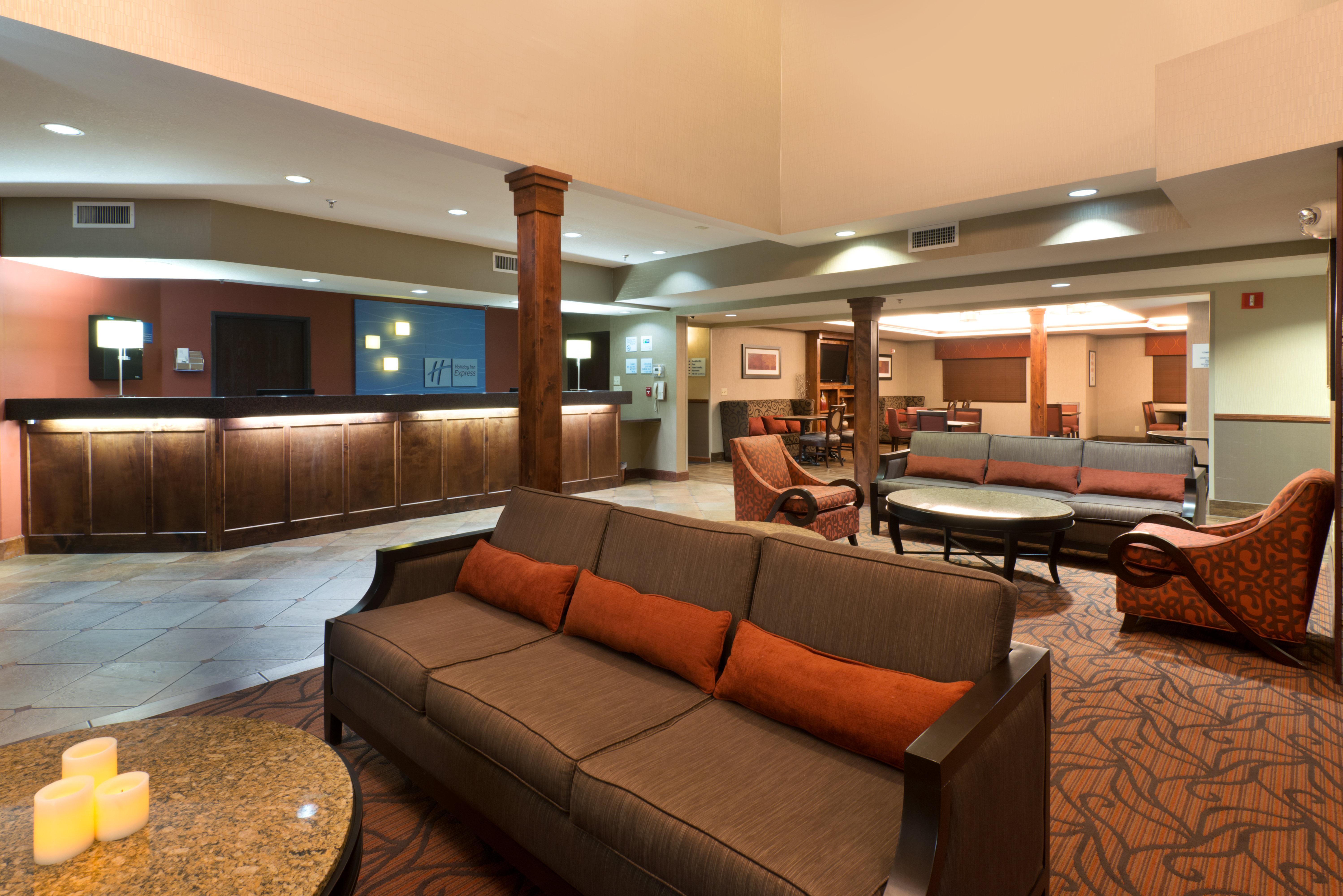 Holiday Inn Express Show Low By Ihg מראה חיצוני תמונה